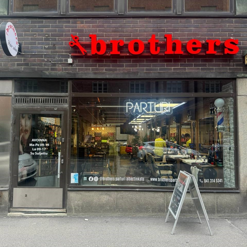 Professional parturi in Helsinki providing stylish haircuts and grooming services